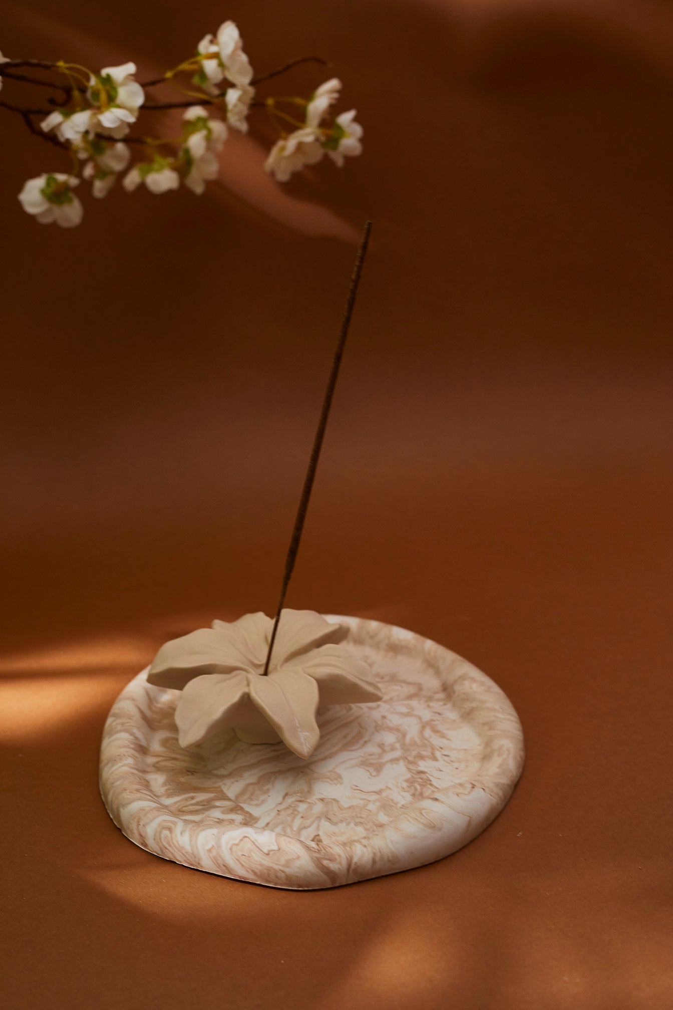 Irregular Cloud Tray_ Circular