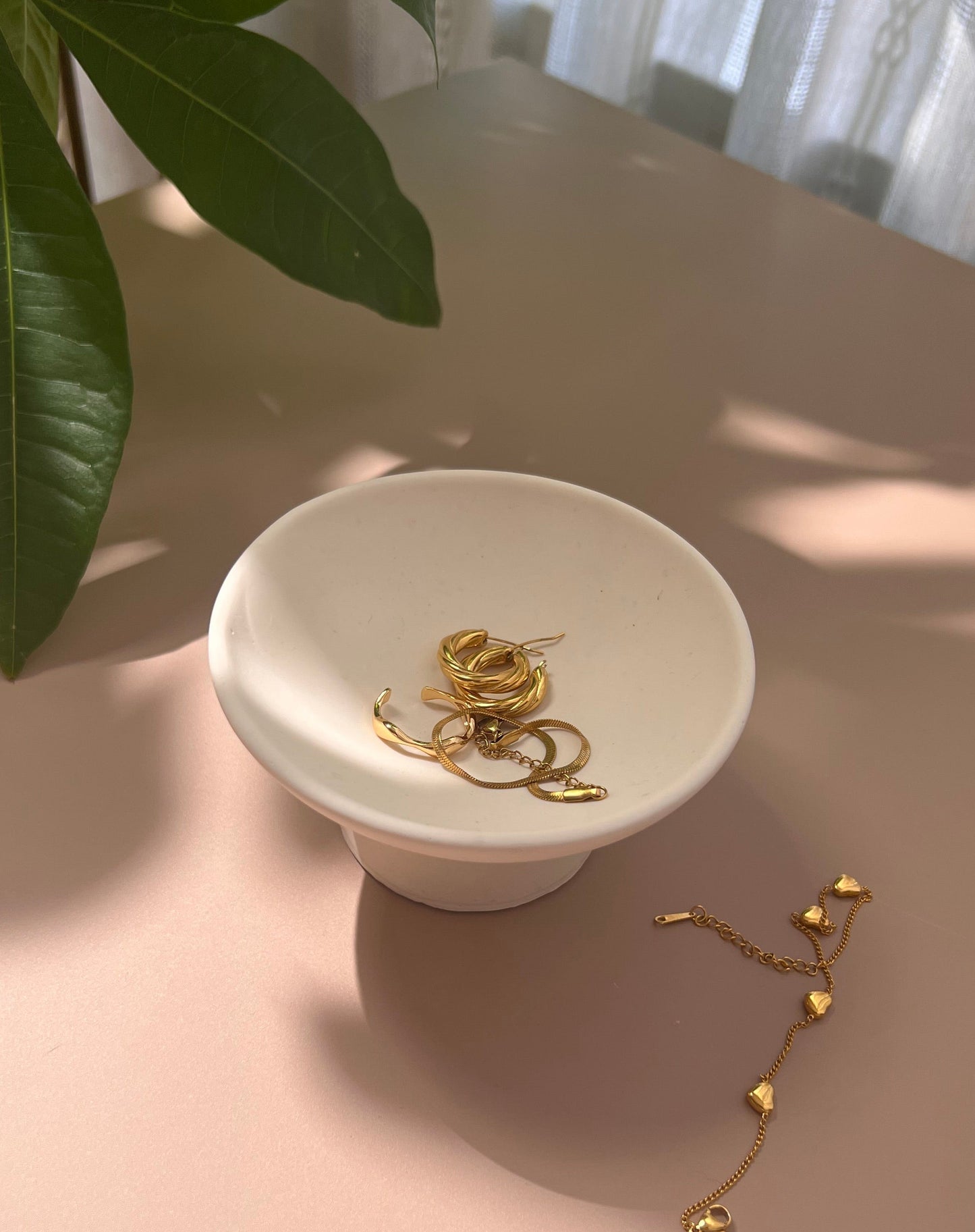 Aura Footed Trinket Bowl | Jewelry & Ring Dish