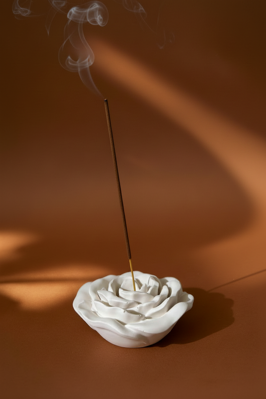 Incense holder with extended shadow